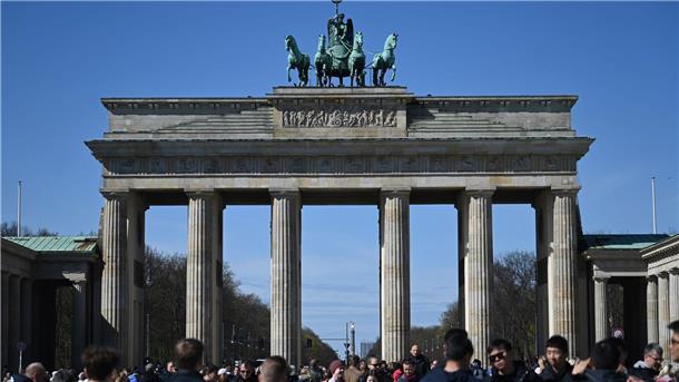 Ist Berlin out? Deutsche Hauptstadt kein Trendziel mehr Das Brandenburger Tor gehört zu den Sehenswürdigkeiten der deutschen Hauptstadt. (Archivbild)