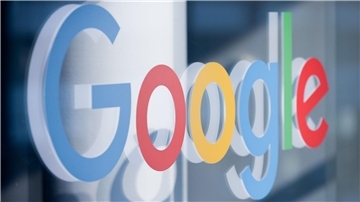 Das Bundeskartellamt geht gegen die Google-Mutter Alphabet vor, weil sie mit Digitalprodukten für Autos gegen Wettbewerbsregeln verstoßen haben soll.