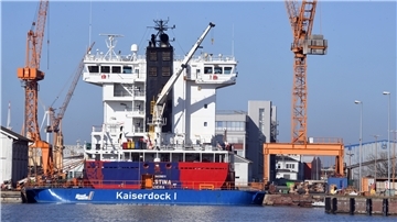 Das Bundeskartellamt hat den Kauf der Lloyd Werft abgesegnet. Damit gehört die Werft nun der Rönner-Gruppe und der Zech-Stiftung, die gemeinsam die Werft übernommen haben. Foto: Scheer