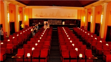 Das Centraltheater Brake (CTB) ist aufwendig saniert worden und versprüht seinen eigenen alten Charme. Nach den Einschränkungen durch Corona steigen die Besucherzahlen wieder. Doch nun sind die Energiekosten, die auf das Kulturzentrum zukommen, das größte Problem.