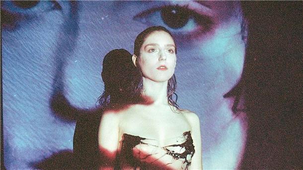 Das Cover des Albums „Portraits“ der britischen Sängerin Birdy.