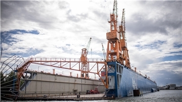 Blick ins Trockendock der Lloyd Werft