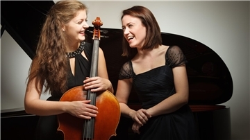 Das Duo Volubile - die Cellistin Friederike Seeßelberg und die Pianistin Stefanie Plankl - geben am Sonnabend ein Konzert im Paul-Gerhardt-Haus.