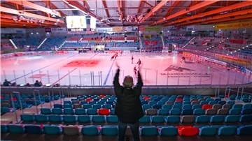 Das Eishockey ist zurück. Am 17. Dezember startet die DEL mit Geisterspielen in die Saison.