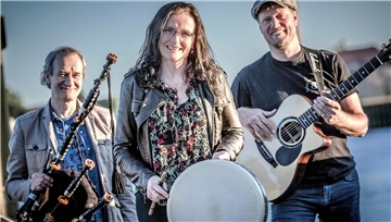 Das Folk-Trio Marie’s Wedding gastiert am 25. August im Alten Pastorenhaus Misselwarden.