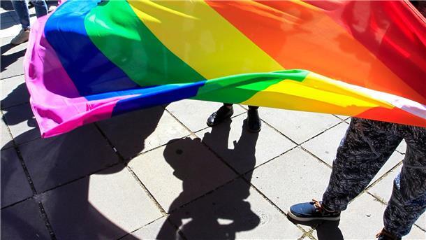 Georgien schränkt die Rechte Homosexueller stark ein Das georgische Parlament hat ein Gesetz gegen die sogenannte Propaganda von Homosexualität und Transgeschlechtlichkeit verabschiedet. (Archivbild)