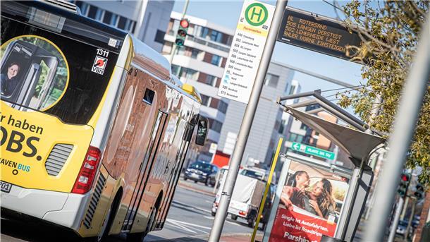 Das günstige Jugendticket kann kommen. Für das Land wird das Ganze allerdings teurer als erwartet. Der Zuschussbedarf ist höher als zunächst berechnet.