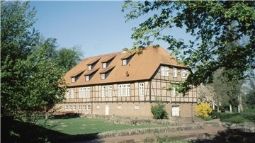 Das Harsefelder Amtshaus liegt in der Nähe der Klosterausgrabung.
