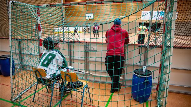Das Inline-Skaterhockey-Team der Bremerhaven Whales steht vor dem Saisonstart. Erstmals im Nordseestadion tritt die Mannschaft von Spielertrainer Michael Fendt am 21. April an.