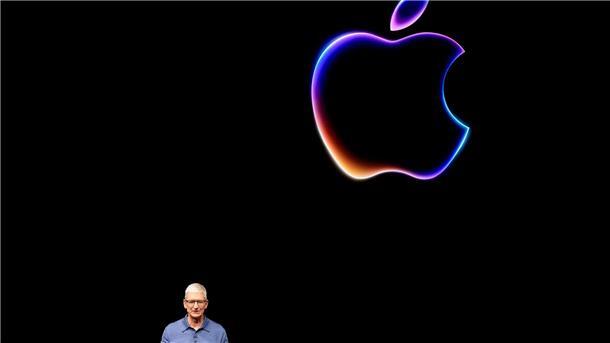 Das iPhone und andere Apple-Geräte bekommen ab Herbst viele neue KI-Funktionen. Das kündigte der Konzern um CEO Tim Cook an. Die Software soll auf die individuellen Bedürfnisse einzelner Nutzer zugeschnitten sein und größtmöglichen Datenschutz bieten.