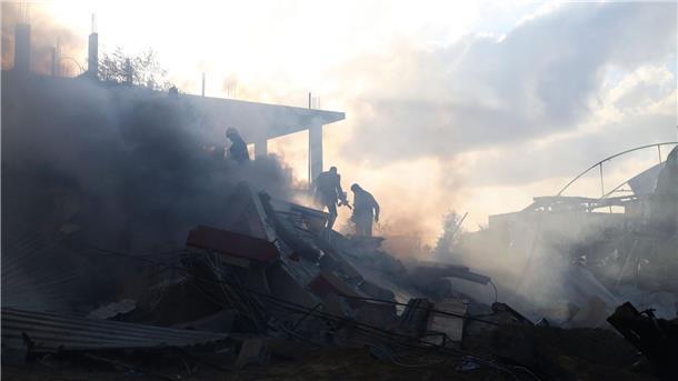 Das israelische Militär greift weiterhin Ziele in der Stadt Rafah im Gazastreifen nahe der ägyptischen Grenze an.