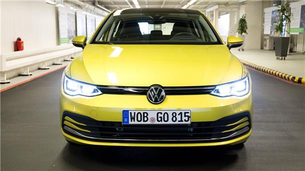 Vom Rechtsanwalt bis zum normalen Arbeiter: Der VW Golf wird 50 Das ist der aktuelle VW Golf, der achte der Serie.