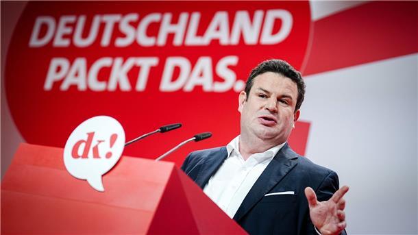 Bürgergeld droht Hängepartie im Vermittlungsausschuss „Das ist hier nicht die Zeit mehr für parteitaktische Spielchen“: Bundesarbeitsminister Hubertus Heil.