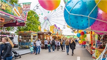 Das ist was für Neugierige: Beim Frühjahrsmarkt kann man einen Blick hinter die Kulissen werfen.