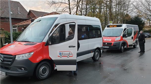 Zwei Busse des Bürgerbus-Vereins