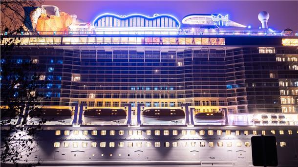 Das Kreuzfahrtschiff „Odyssey of the Seas“ wird bis Ende März überwiegend in Bremerhaven liegen. Es wird aber schwierig, es aus der Nähe zu sehen.