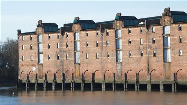 Das Lagerhaus G in Hamburg ist das Ziel einer Exkursion des Sandbosteler Gedenkstättenvereins.