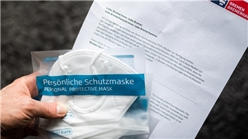 Das Land Bremen schenkt fast jedem Bürger fünf FFP2-Schutzmasken.