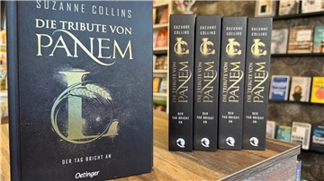 Das lange Warten hat ein Ende: der fünfte Teil der Jugendbuch-Reihe „Die Tribute von Panem“ ist weltweit erschienen. 