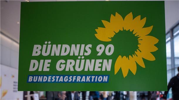 Südschnellweg-Ausbau: Grüne wollen Rodung stoppen Das Logo der Fraktion von Bündnis90/Die Grünen im Deutschen Bundestag.