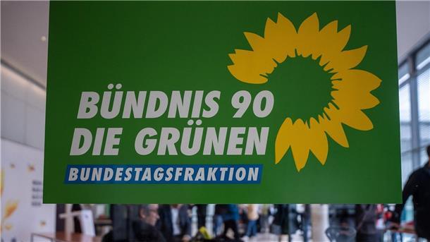 Grüne fordern Prüfung eines AfD-Verbotsverfahrens Das Logo der Fraktion von Bündnis90/Die Grünen im Deutschen Bundestag.