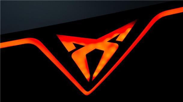 Das Logo von Cupra ist während der Automesse IAA am Stand von Cupra zu sehen.