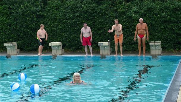 Das Lubibad ist in die Jahre gekommen. Eine Sanierung teuer. Daher werden Alternativen gesucht.