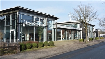 Das Foto zeigt das Autohaus in Sittensen