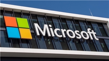 Das Microsoft-Logo an der Fassade eines Bürogebäudes in der Parkstadt Schwabing, im Norden der bayerische Landeshauptstadt.