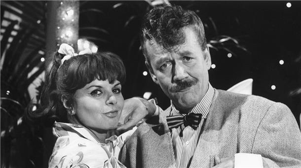 Tierrettung statt Talkshow: Alida Gundlach wird 80 Das Moderatorenpaar Alida Gundlach und Carlo von Tiedemann feierten 1987 das 30-jährige Bestehen der NDR-„Schaubude“.
