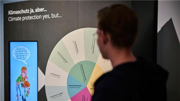 Ausstellung in Berlin: Wieso tun wir nicht mehr fürs Klima? Das Museum für Kommunikation in Berlin zeigt die Ausstellung „Klima_X. Warum tun wir nicht, was wir wissen?“.