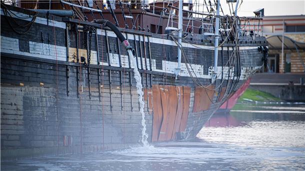 Das Museumsschiff "Seute Deern" nach der Bergung im September 2019.