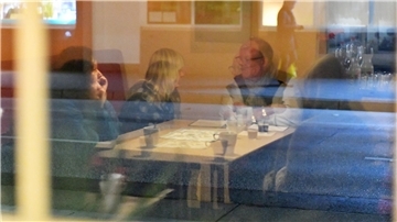 Das Nachtcafé ist eine Anlaufstelle für Menschen in einer seelischen Notsituation. Zwei ausgebildete Genesungsbegleiterinnen haben für alles ein offenes Ohr.