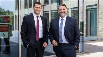 Das neue Vorstandsduo der Sparkasse Rotenburg Osterholz: Thorben Prenntzell (links) und Marko Putaro. 