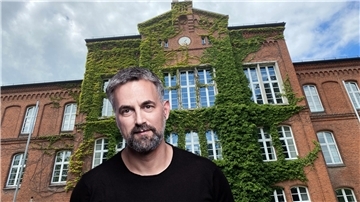 Anders Levermann vor dem NIG in Bad Bederkesa