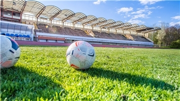 Das Nordseestadion, mit dessen Sanierung demnächst begonnen werden soll, ist mehr als die Heimat der OSC-Fußballer.