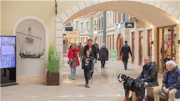 Das Outlet-Center in Bremerhaven lädt zu einem Einkaufsbummel ein – an der Nordsee.