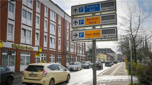 Das Parkleitsystem in der Deichstraße – es funktioniert nicht mehr.