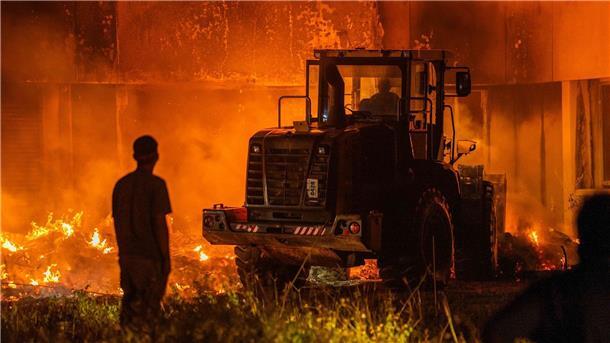 Verheerendes Feuer zerstört Parlament der Marshallinseln Das Parlamentsgebäude wurde fast völlig zerstört.