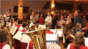 Das Publikum honorierte die Leistung der Musiker mit stehenden Ovationen.