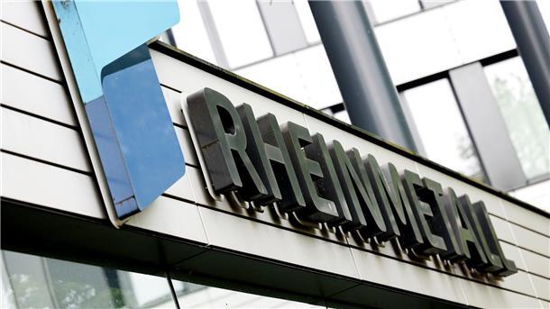 Debatte über Standortsuche von Rheinmetall Das Rheinmetall Logo auf dem Rheinmetall Gebäude in Düsseldorf.