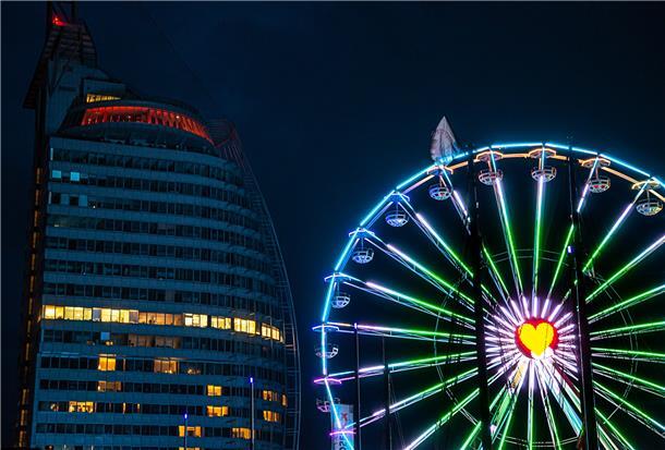 Das Riesenrad zeigt bisweilen auch Herz.