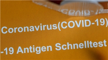 Das RKI geht für die Woche vom 21. Oktober von 6,4 Millionen akuten Atemwegserkrankungen aus. (Symbolbild)