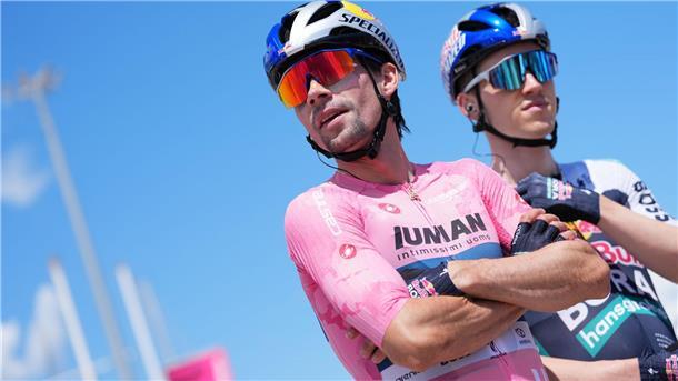 Das Rosa Trikot des Gesamtführenden trug Primoz Roglic (l) nur kurz.