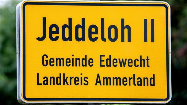Nach Brand: SSV Jeddeloh II muss für Heimspiele ausweichen Das Spiel des SSV Jeddeloh II gegen Phönix Lübeck fällt aus.