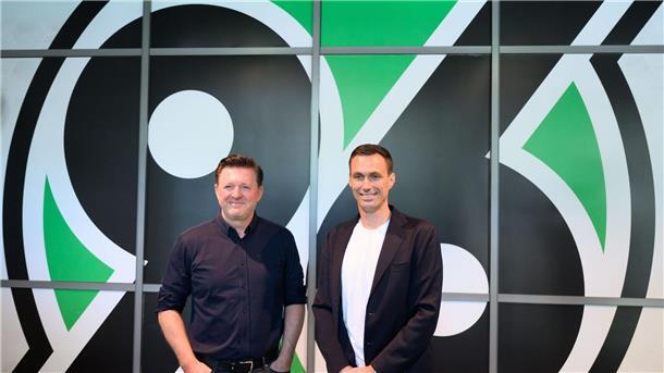 Hohe Erwartungen an Titz in Hannover: Nur der Aufstieg zählt Das Sport-Duo bei Hannover 96: Trainer Christian Titz (l) und Geschäftsführer Marcus Mann