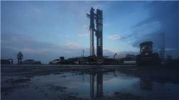 Das Starship wird für einen Testflug in Texas vorbereitet.