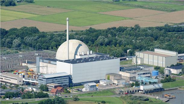 Das stillgelegte Kernkraftwerk Unterweser soll zur Verteilstation für Windstrom werden.