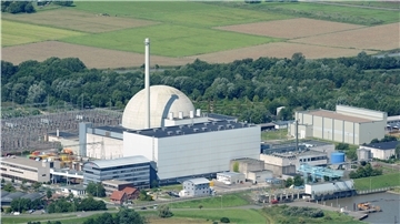 Das stillgelegte Kernkraftwerk Unterweser soll zur Verteilstation für Windstrom werden.
