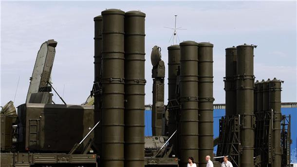 Das System S-300 dient eigentlich der Flugabwehr. Im Ukrainekrieg werden die Raketen aber oft auch zum Beschuss feindlicher Bodenziele eingesetzt.